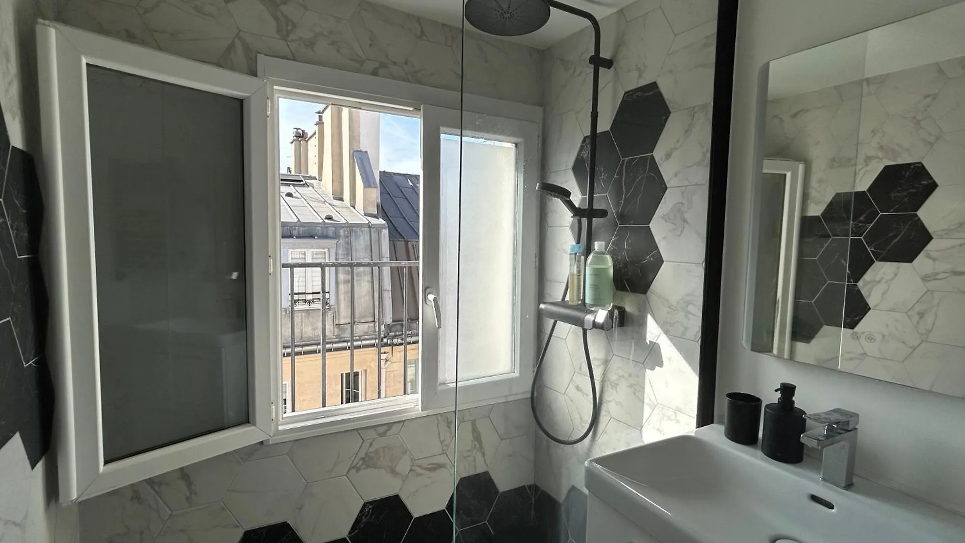 Unit 018 Saint Germain Des Pres - One Bedroom 4 Pax Apartment *